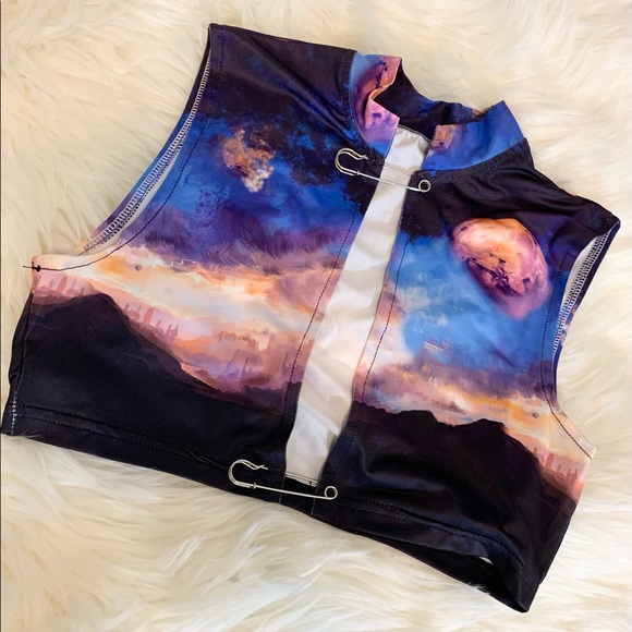 Women's Two Piece Sexy Outfit - Picture 3 of 10